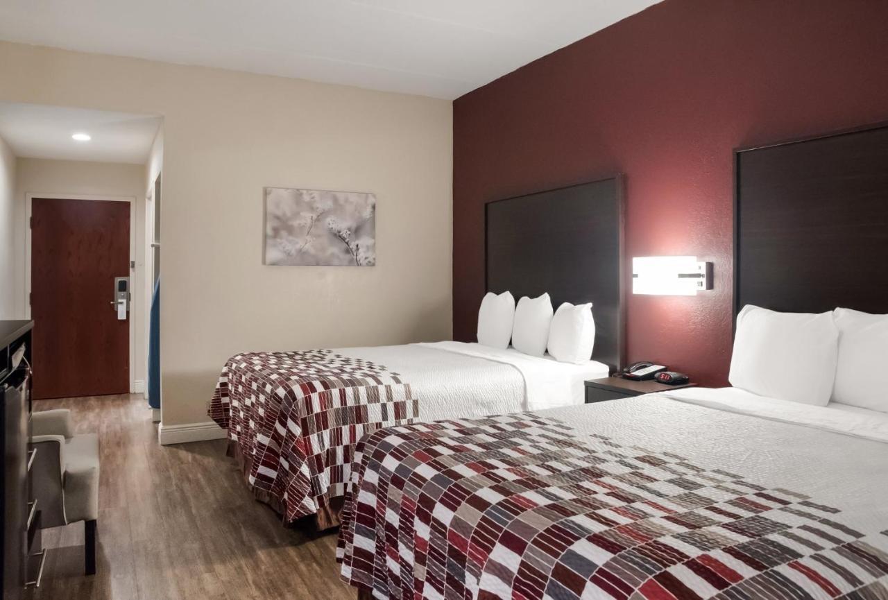Red Roof Inn Тупело Екстериор снимка