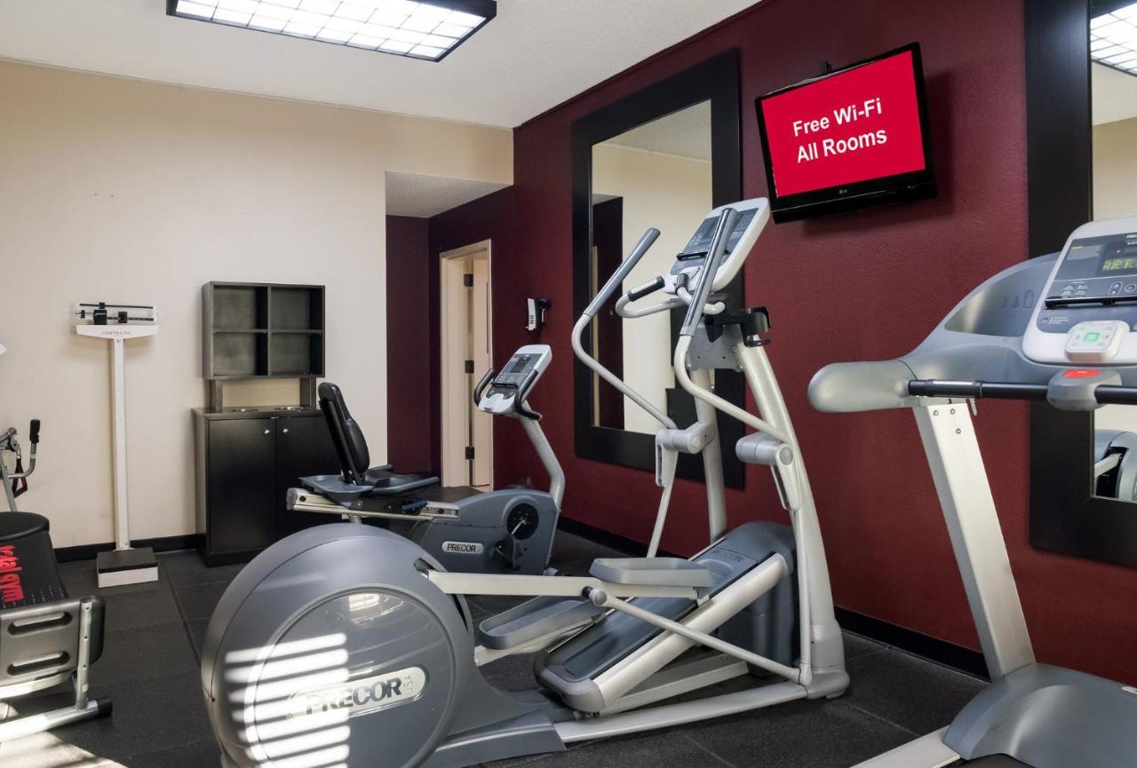 Red Roof Inn Тупело Екстериор снимка