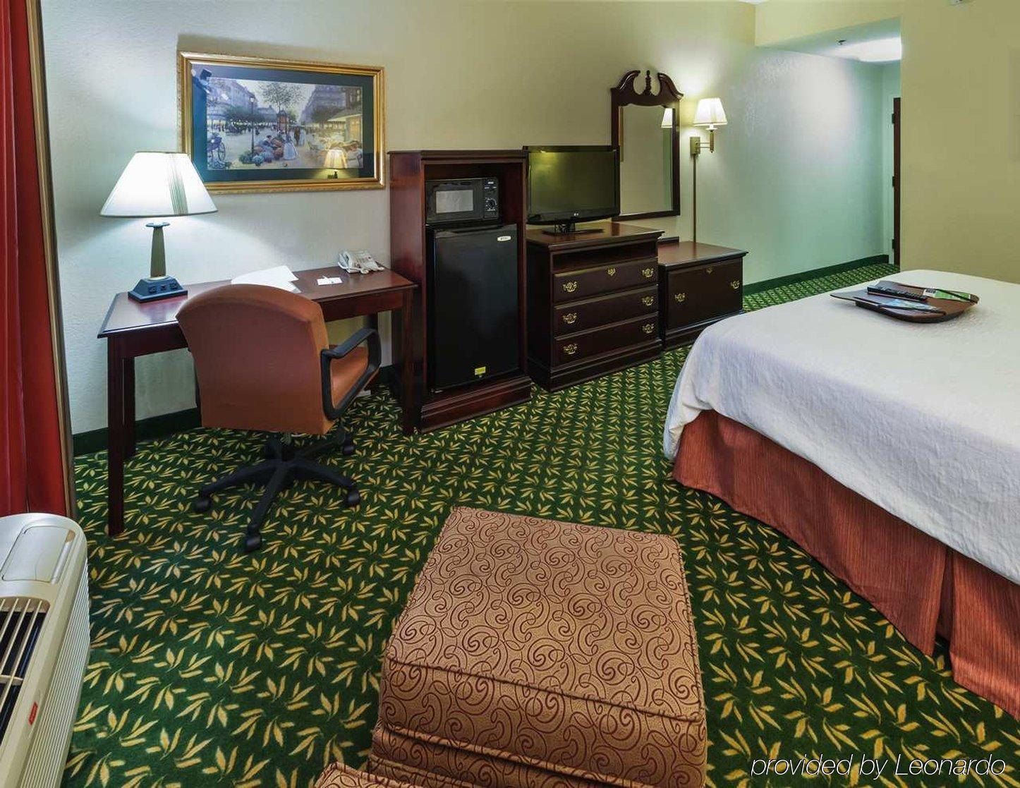 Red Roof Inn Тупело Стая снимка